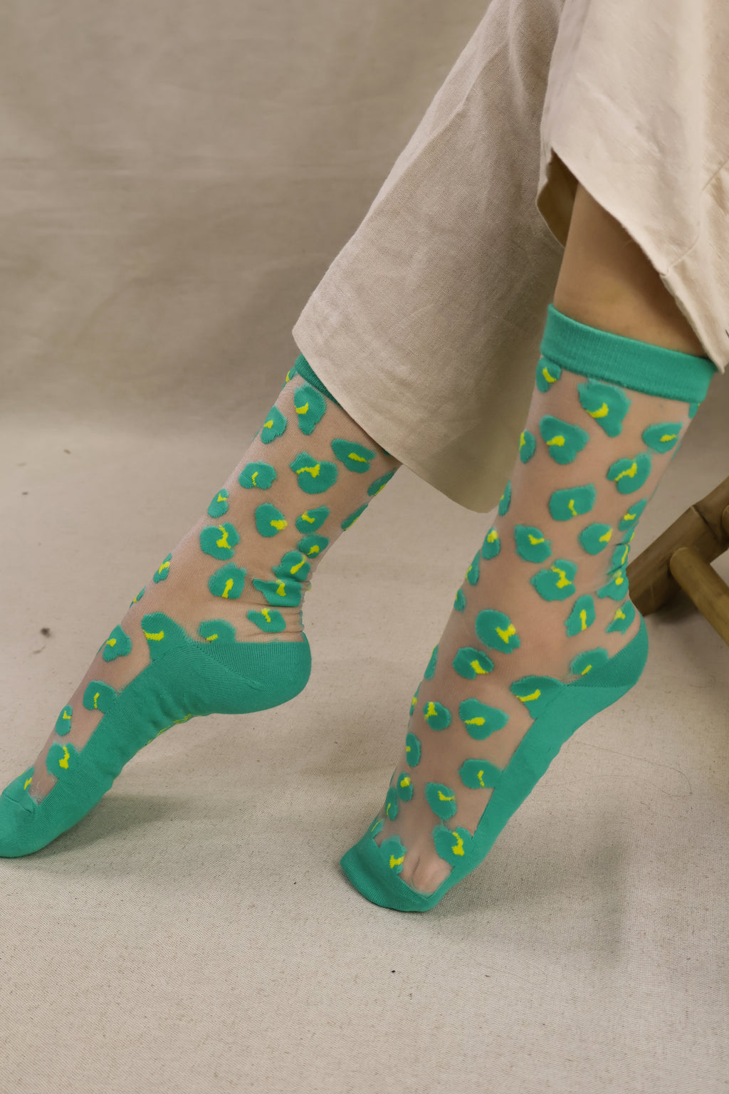 Chaussettes transparentes motif leopard en taille unique LAGON