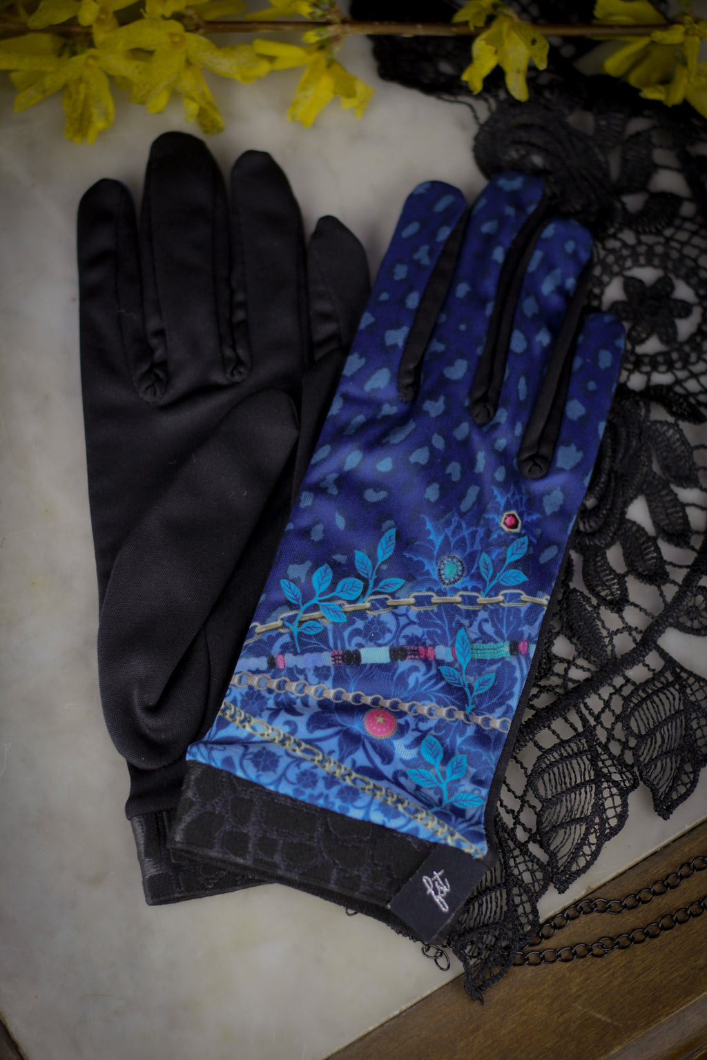 Gants imprimés techniques, élégants et chauds. Modèle AGATE