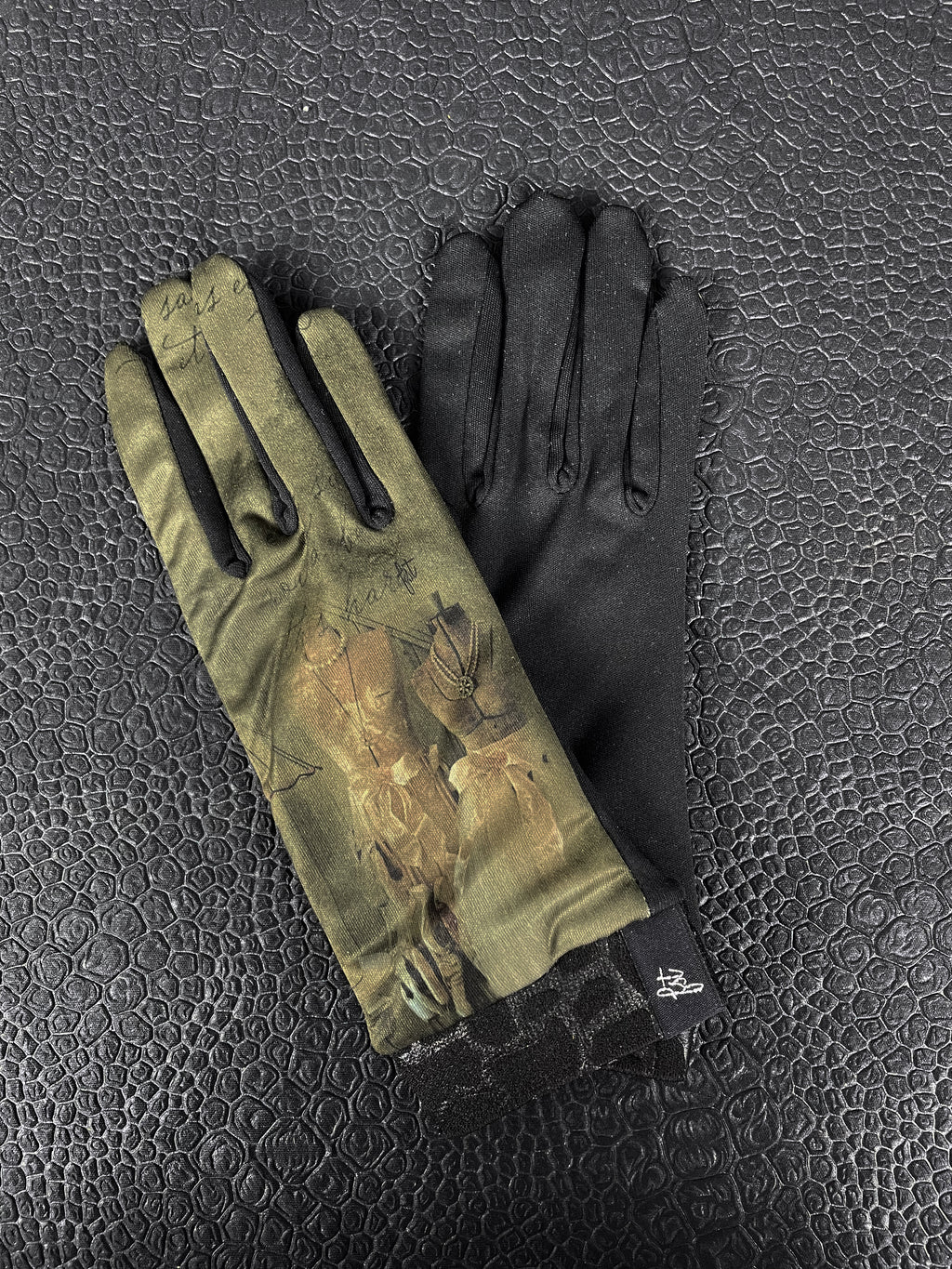 Gants imprimés techniques, élégants et chauds. Modèle MUSE